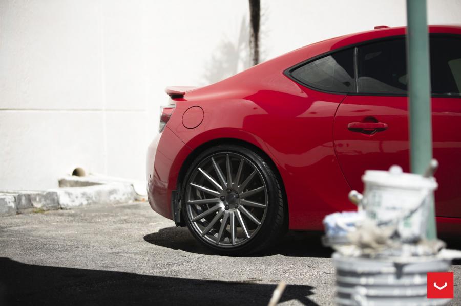 Детали экстерьера Scion FR-S on Vossen Wheels (VFS-2) 2018 года  (фото 3 из 15)